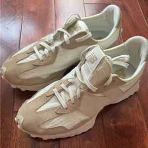 New Balance 327